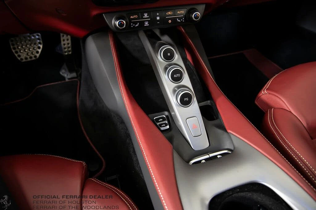 2019 Ferrari Portofino - Image 15 of 31