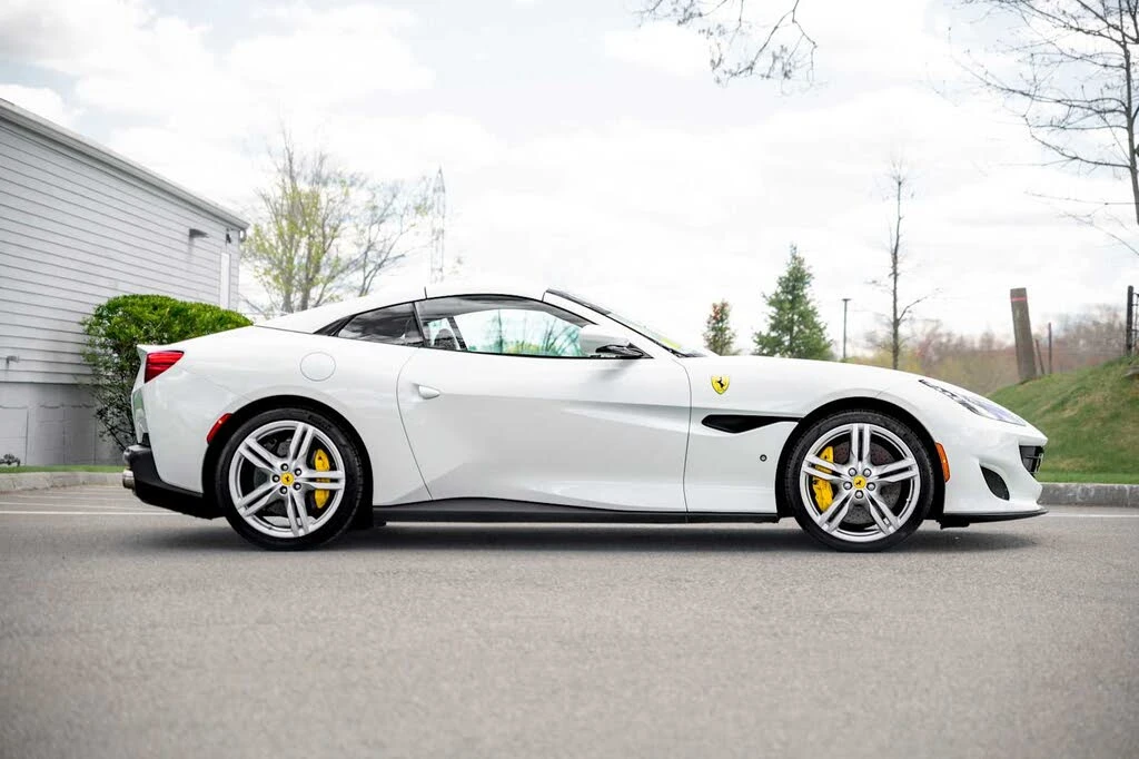 2019 Ferrari Portofino - Image 13 of 31
