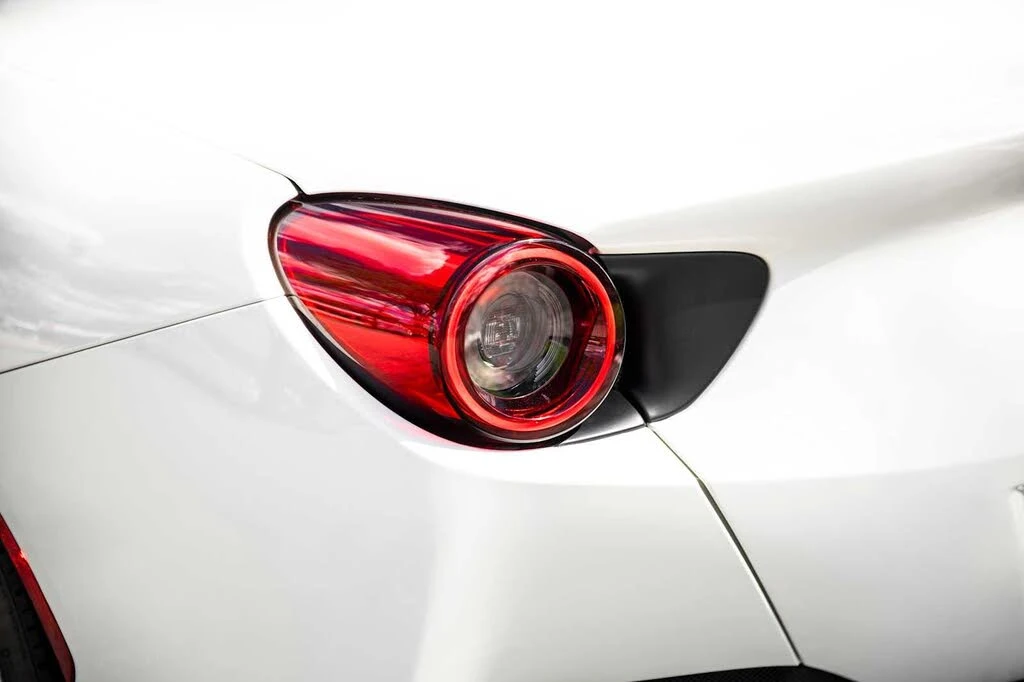 2019 Ferrari Portofino - Image 17 of 31