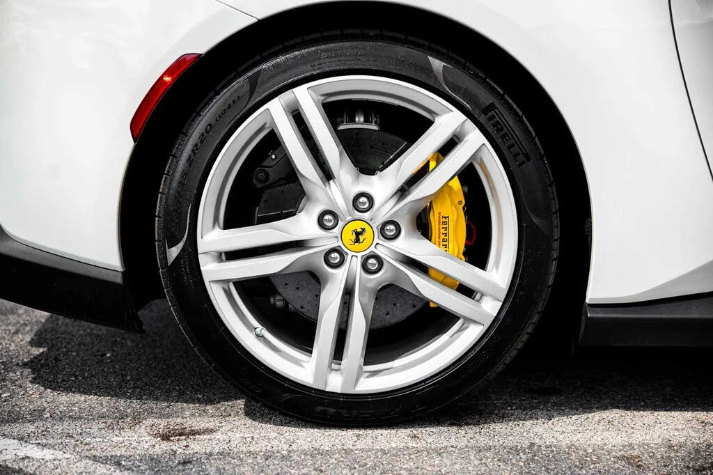 2019 Ferrari Portofino - Image 26 of 31