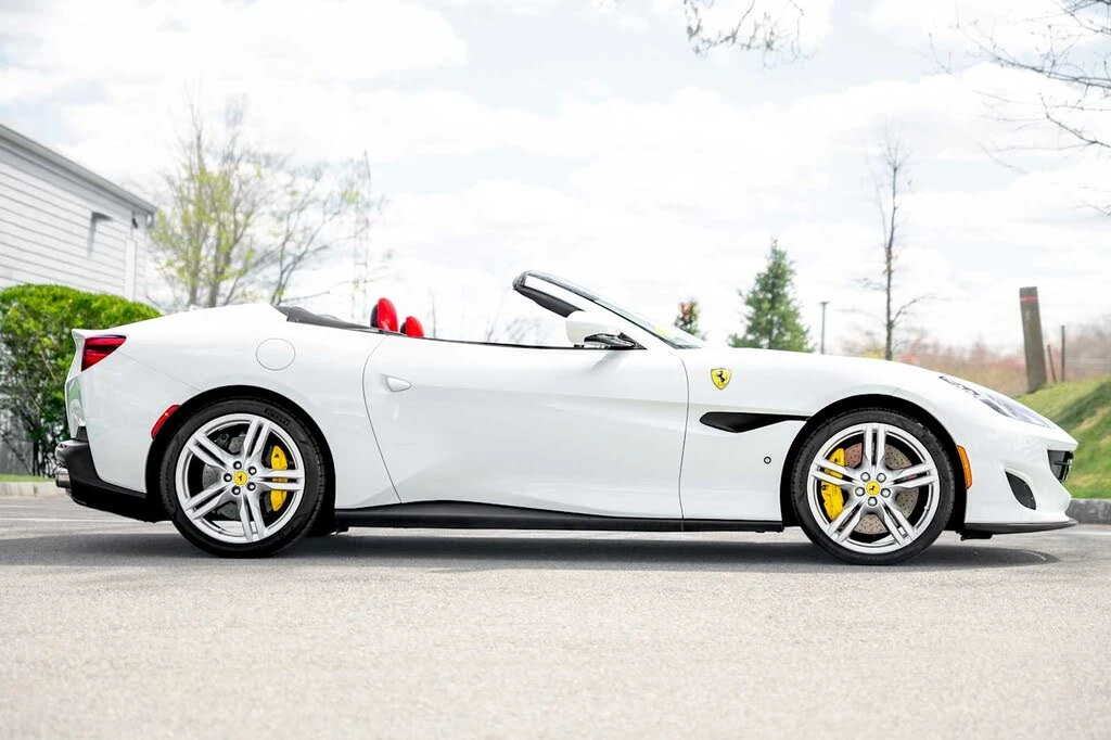 2019 Ferrari Portofino - Image 10 of 31