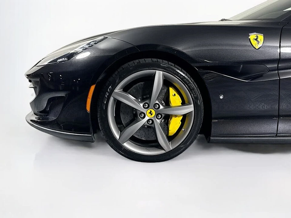 2019 Ferrari Portofino - Image 27 of 28