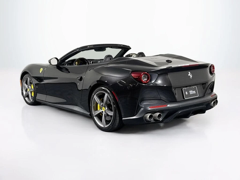 2019 Ferrari Portofino - Image 2 of 28