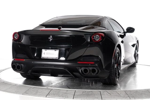 2019 Ferrari Portofino - Image 11 of 31