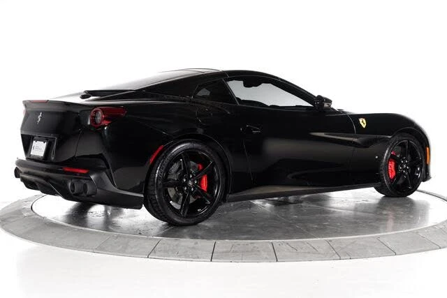 2019 Ferrari Portofino - Image 2 of 31