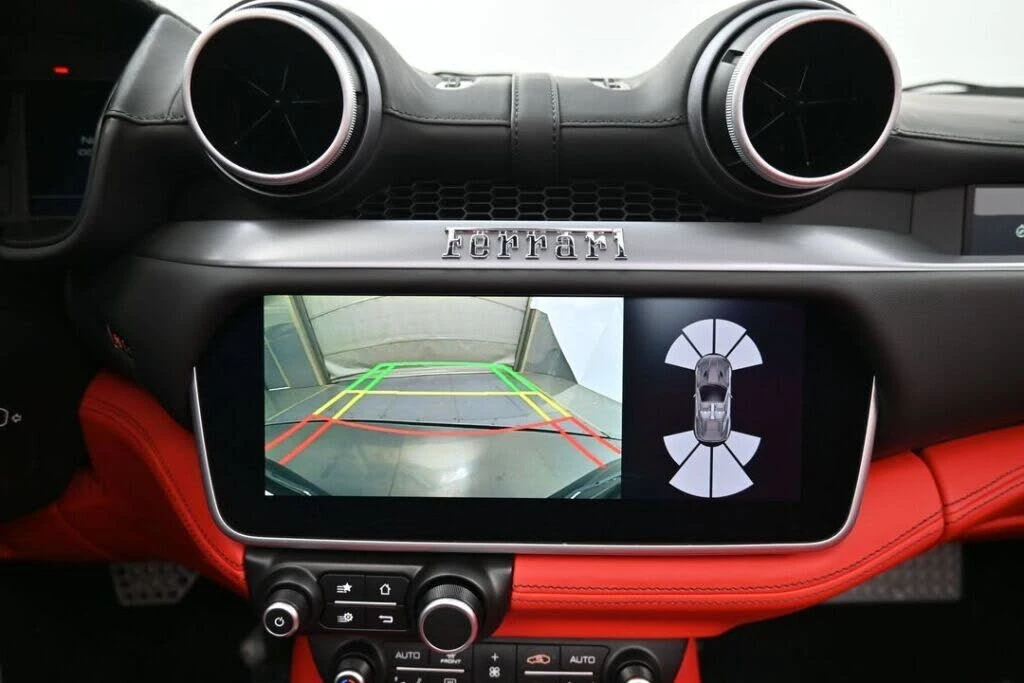 2019 Ferrari Portofino - Image 15 of 31