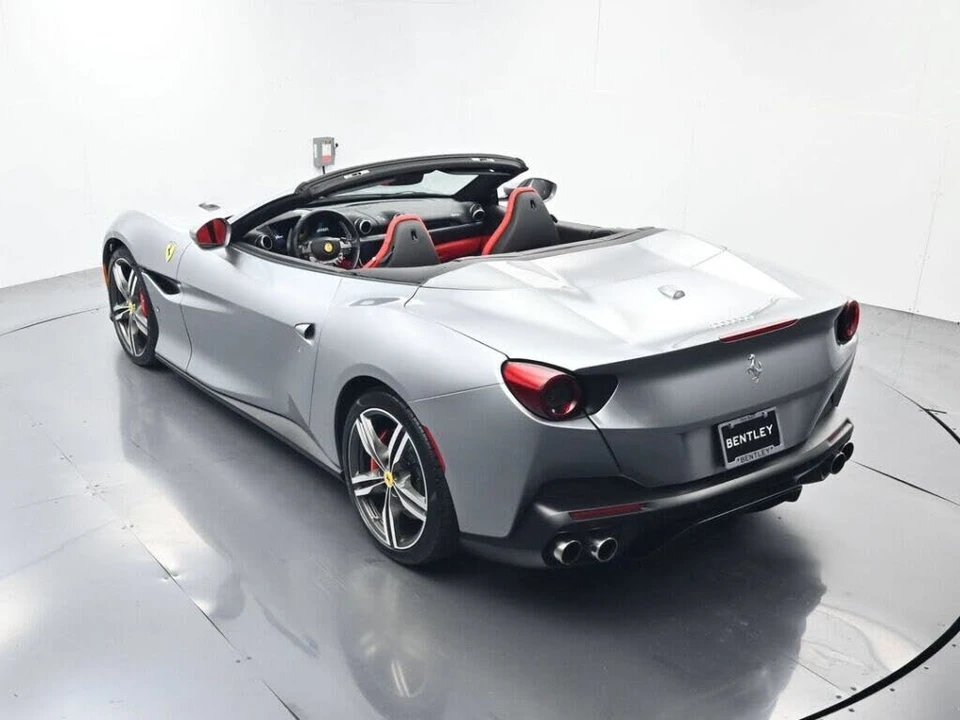 2019 Ferrari Portofino - Image 29 of 31