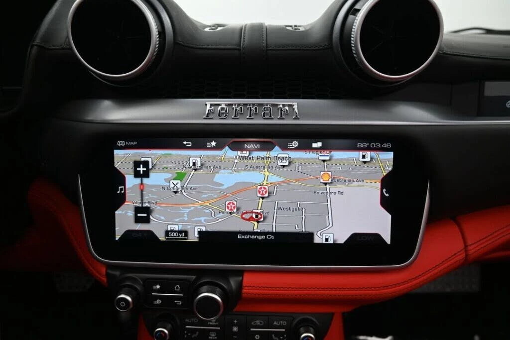 2019 Ferrari Portofino - Image 14 of 31