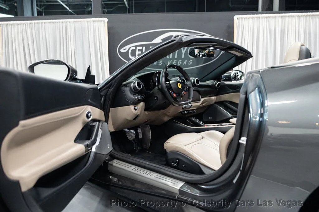 2019 Ferrari Portofino - Image 27 of 31