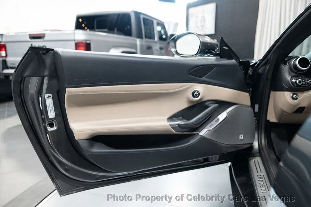 2019 Ferrari Portofino - Image 31 of 31