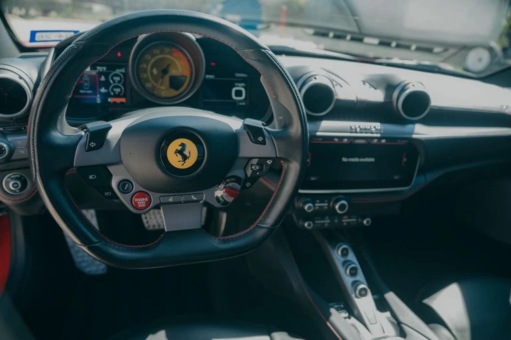 2019 Ferrari Portofino - Image 16 of 19