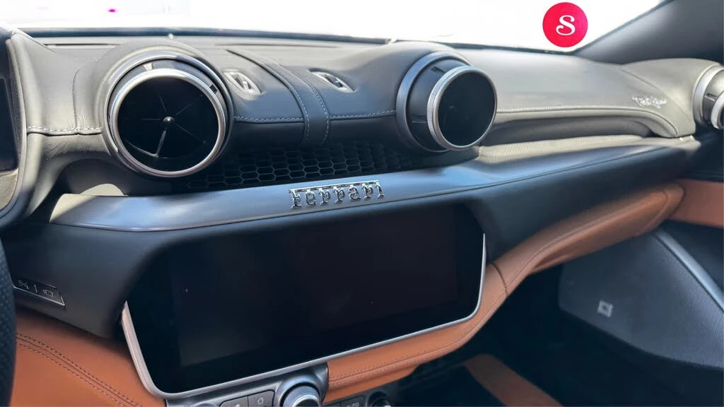 2019 Ferrari Portofino - Image 14 of 20