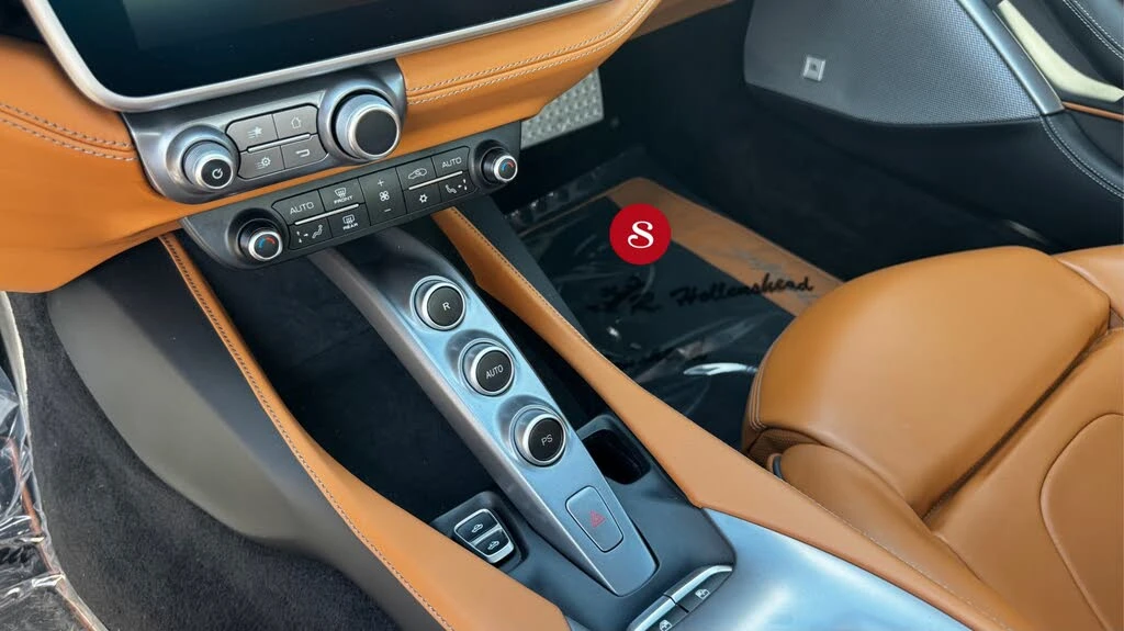 2019 Ferrari Portofino - Image 15 of 20