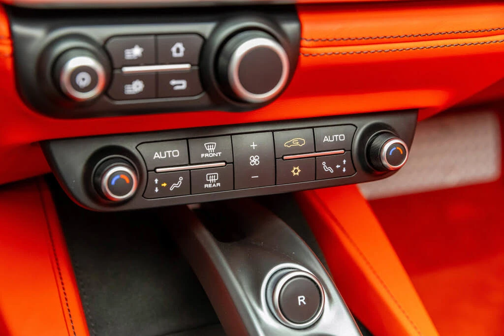 2019 Ferrari Portofino - Image 30 of 31