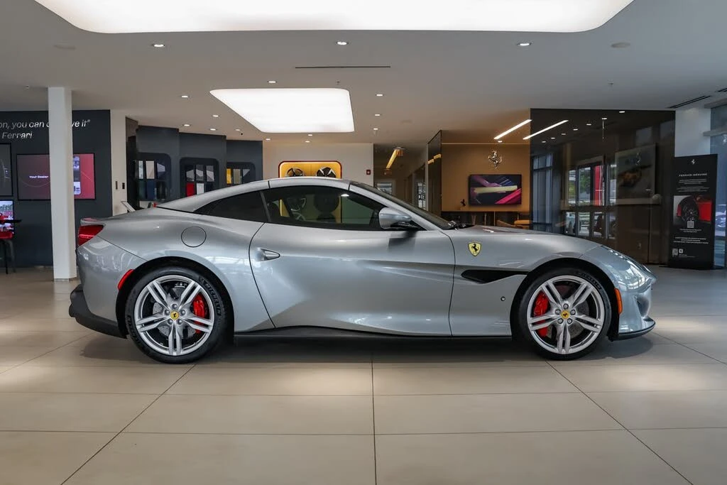 2019 Ferrari Portofino - Image 17 of 31