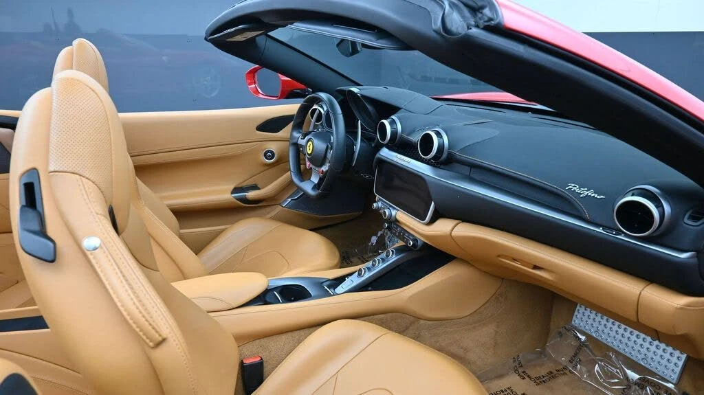 2019 Ferrari Portofino - Image 2 of 29