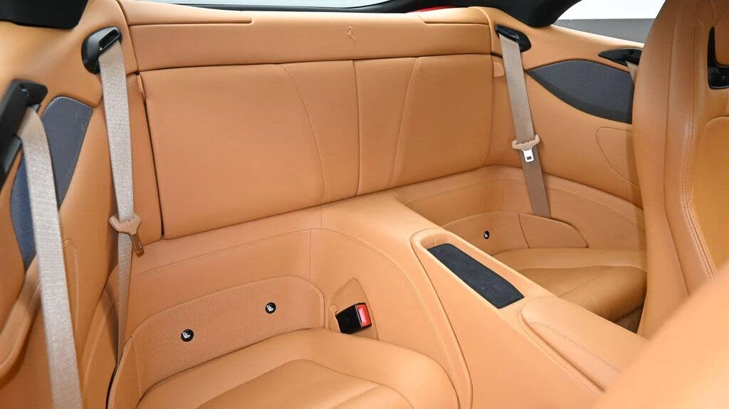 2019 Ferrari Portofino - Image 17 of 29