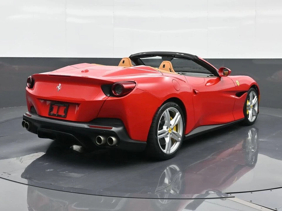 2019 Ferrari Portofino - Image 14 of 29