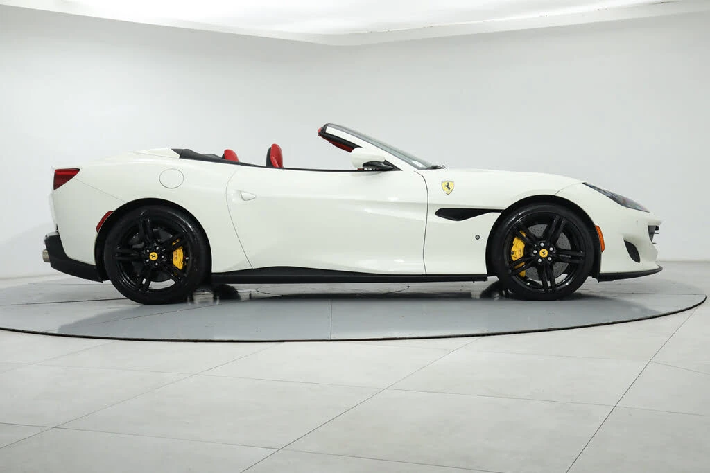 2019 Ferrari Portofino - Image 10 of 31