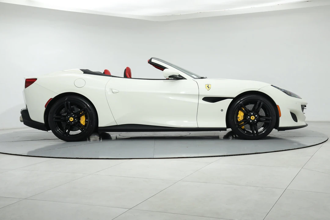 2019 Ferrari Portofino - Image 10 of 31