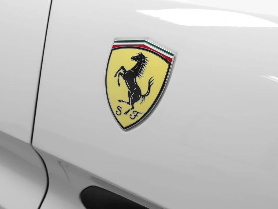 2019 Ferrari Portofino - Image 9 of 31