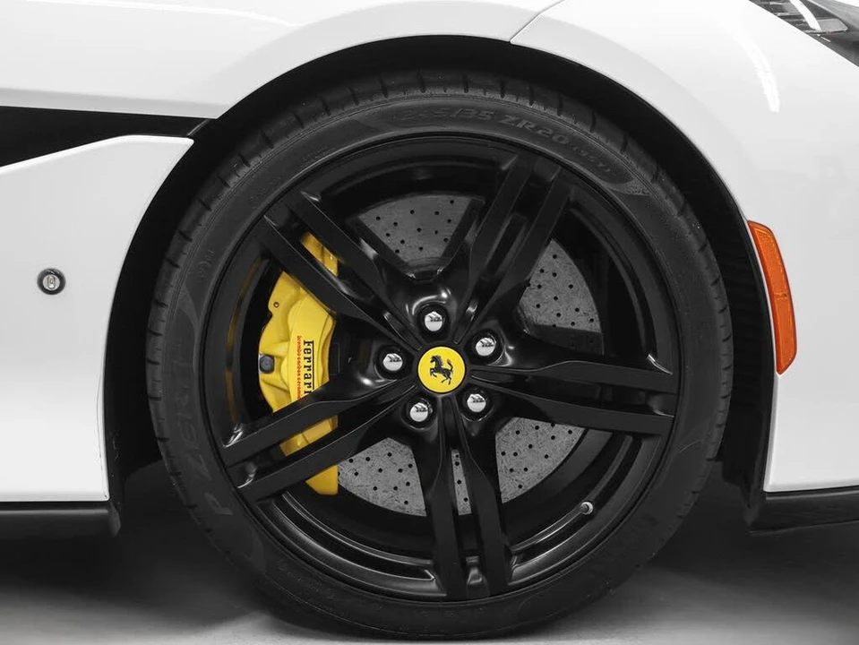 2019 Ferrari Portofino - Image 11 of 31