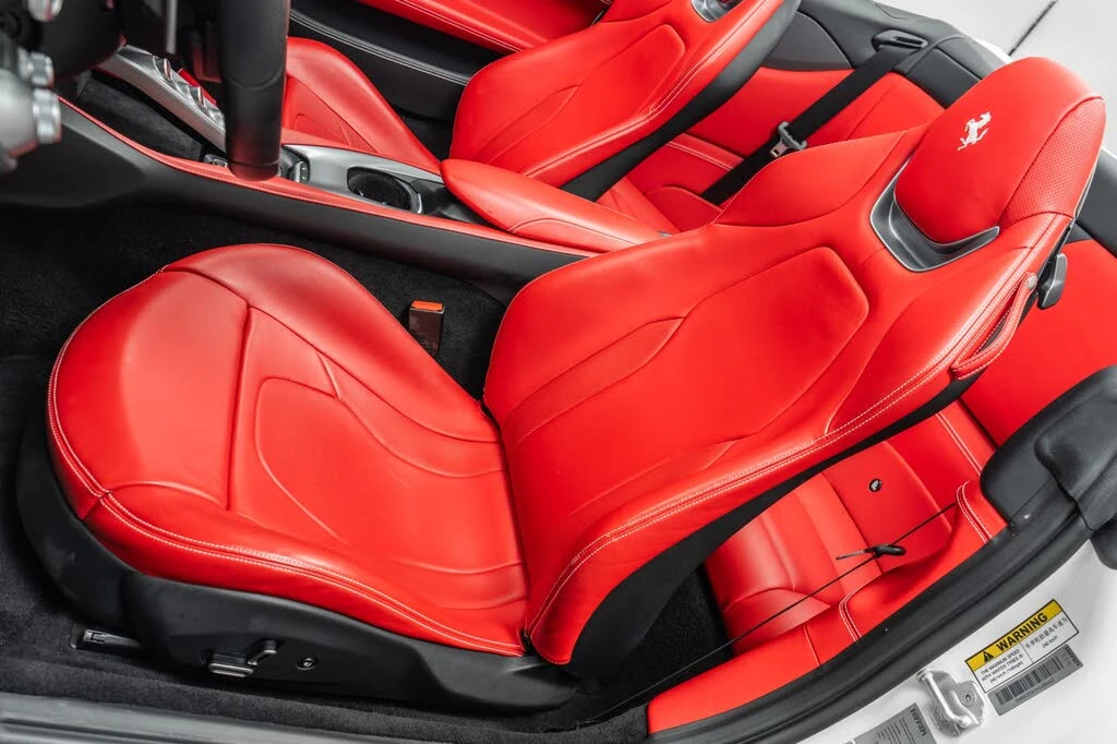 2019 Ferrari Portofino - Image 25 of 31