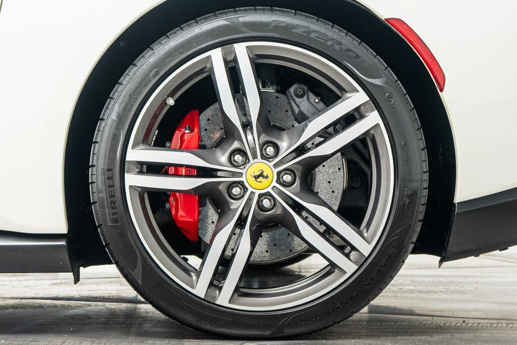 2019 Ferrari Portofino - Image 11 of 31