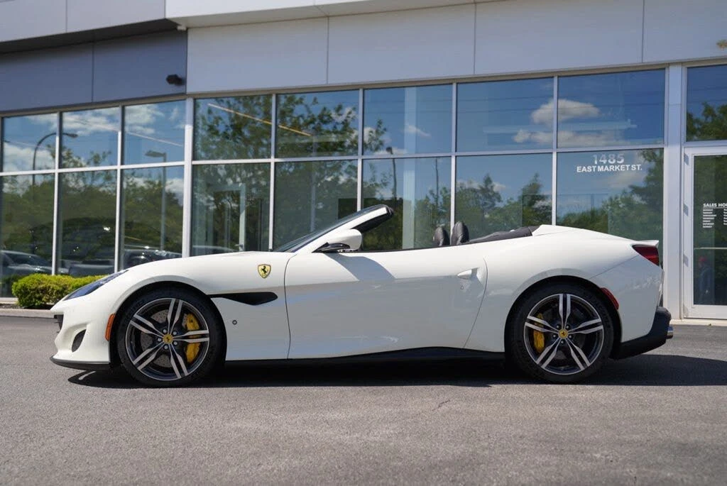 2019 Ferrari Portofino - Image 9 of 31