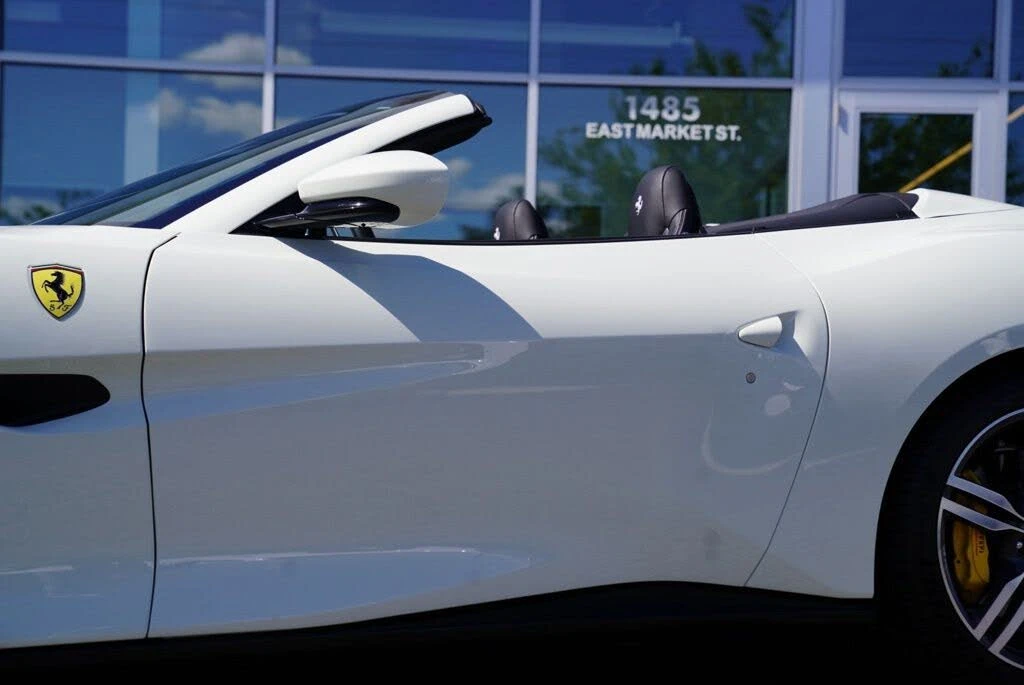 2019 Ferrari Portofino - Image 7 of 31