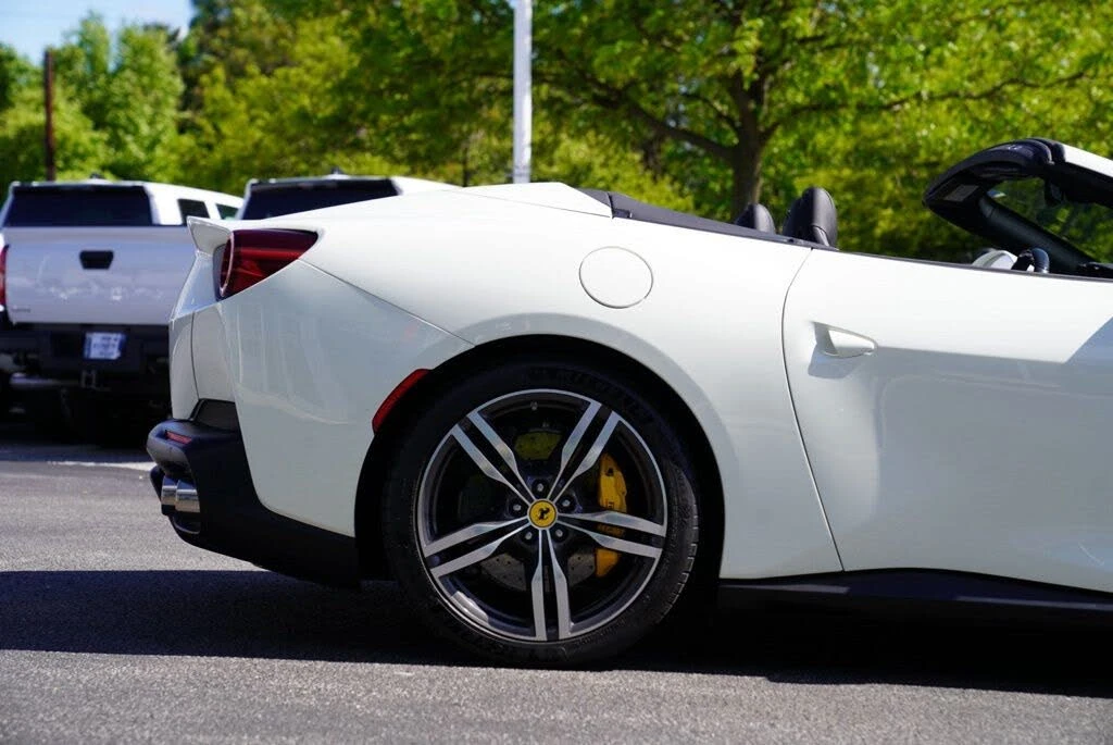 2019 Ferrari Portofino - Image 19 of 31