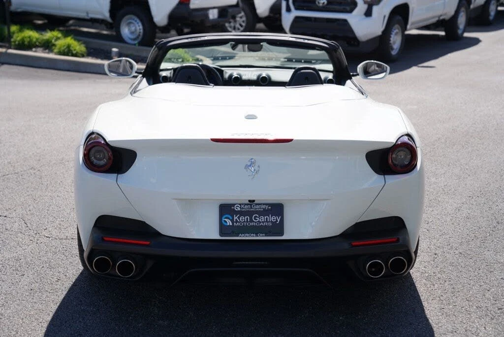 2019 Ferrari Portofino - Image 16 of 31