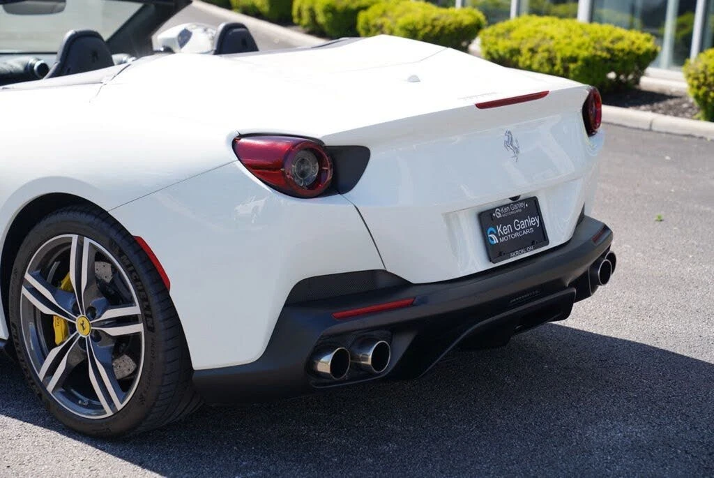 2019 Ferrari Portofino - Image 14 of 31