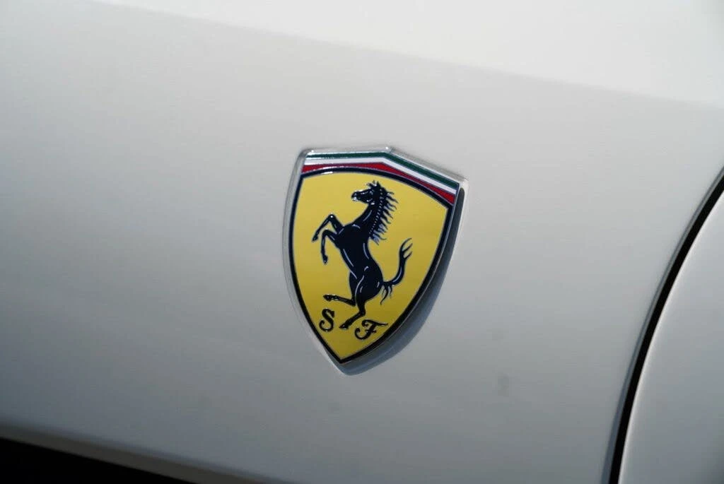 2019 Ferrari Portofino - Image 5 of 31