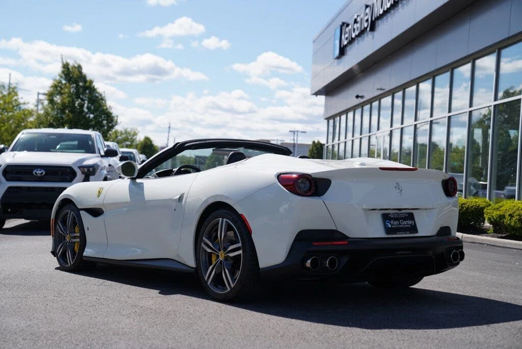2019 Ferrari Portofino - Image 11 of 31