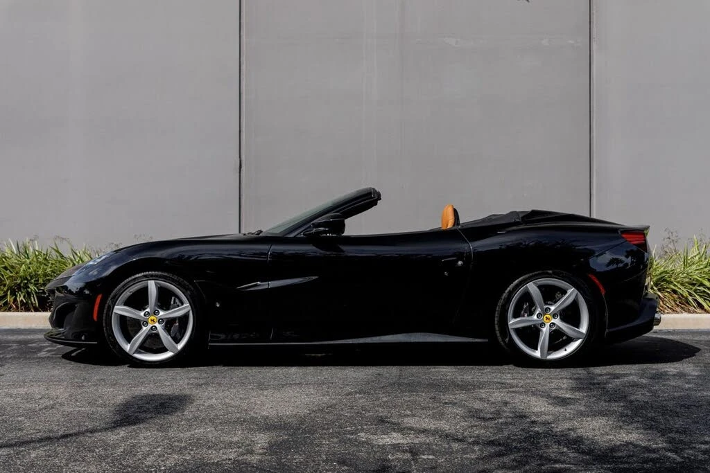 2019 Ferrari Portofino - Image 2 of 31