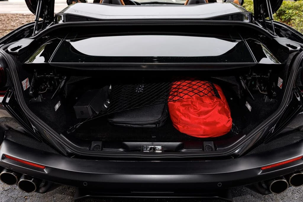 2019 Ferrari Portofino - Image 19 of 31
