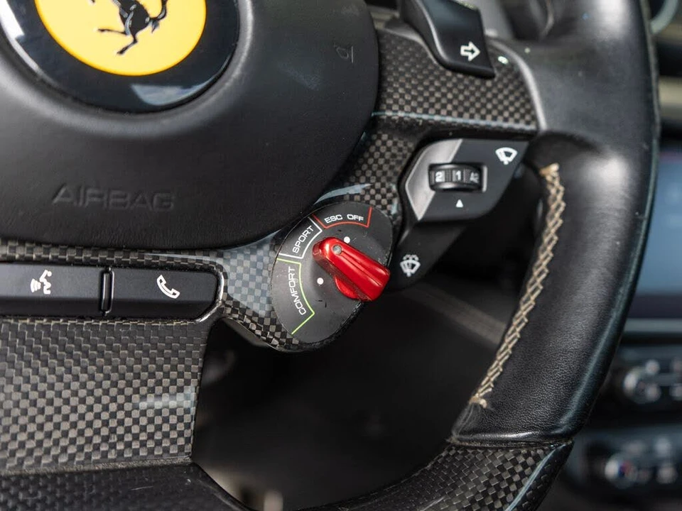 2019 Ferrari Portofino - Image 27 of 31