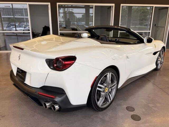 2019 Ferrari Portofino - Image 12 of 31