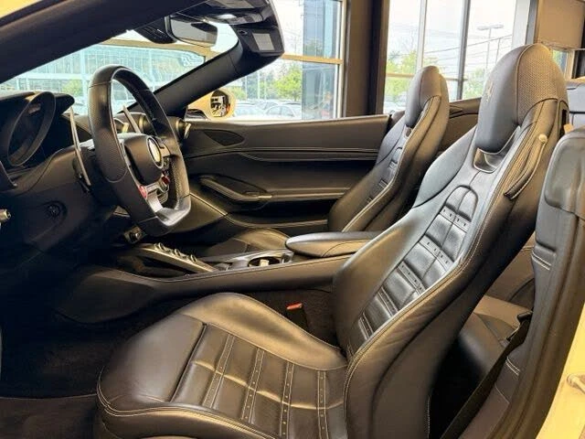 2019 Ferrari Portofino - Image 24 of 31