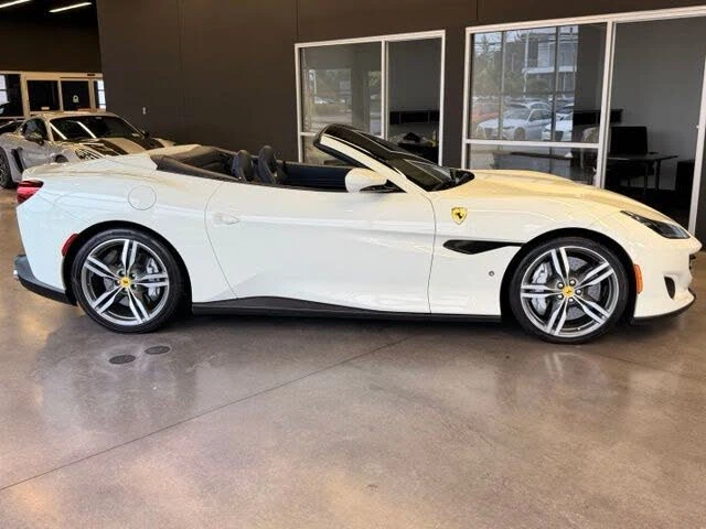 2019 Ferrari Portofino - Image 10 of 31