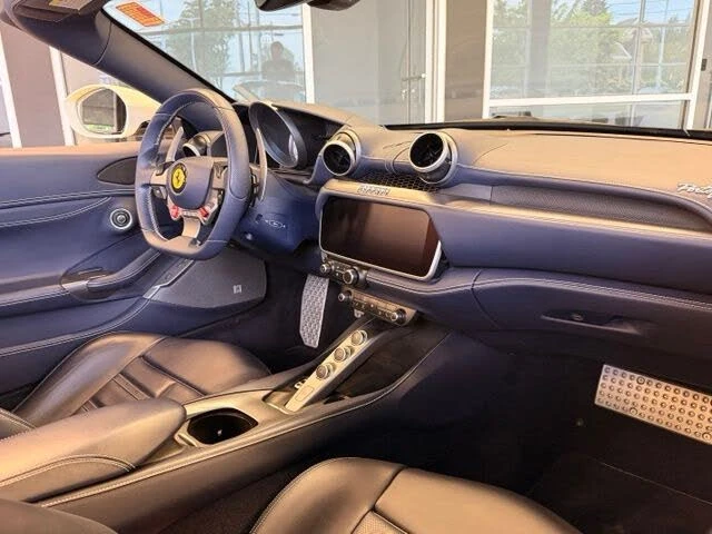 2019 Ferrari Portofino - Image 15 of 31