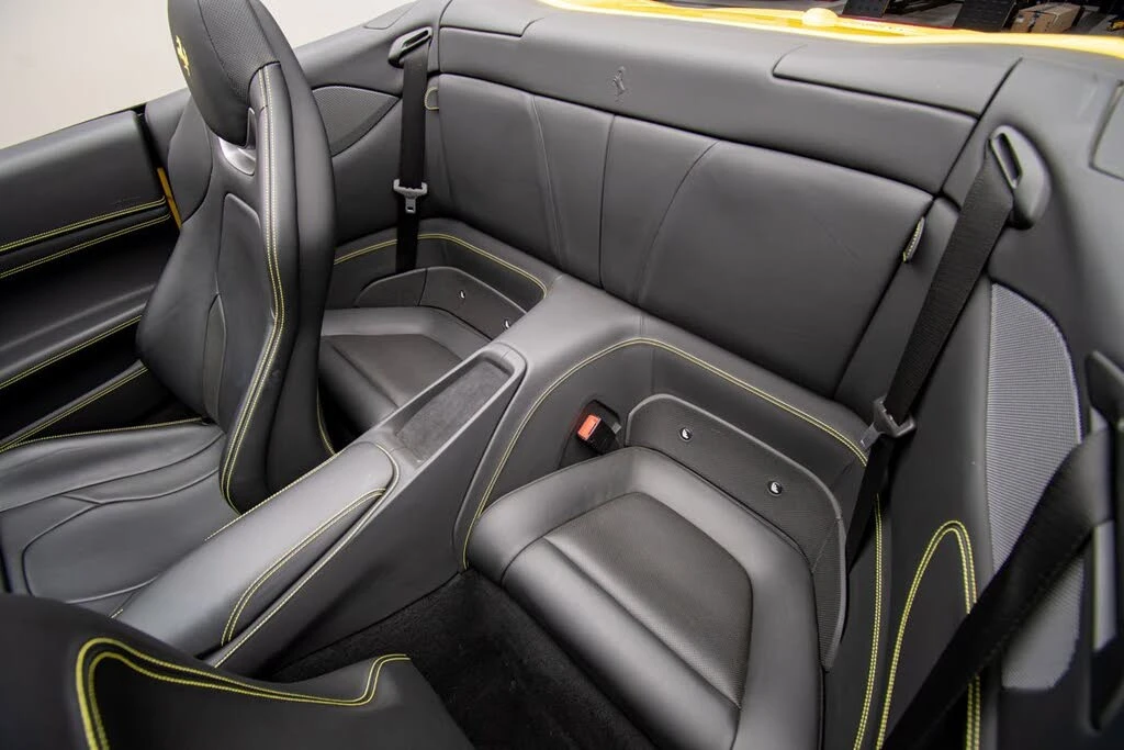 2019 Ferrari Portofino - Image 24 of 31