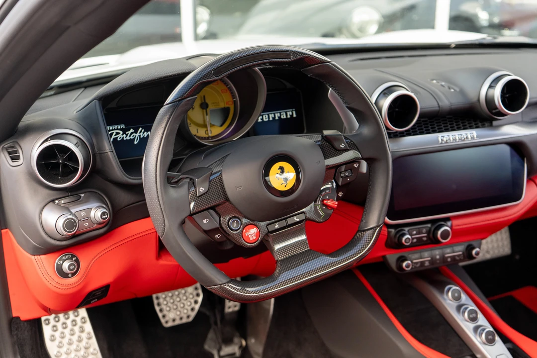 2019 Ferrari Portofino - Image 15 of 31