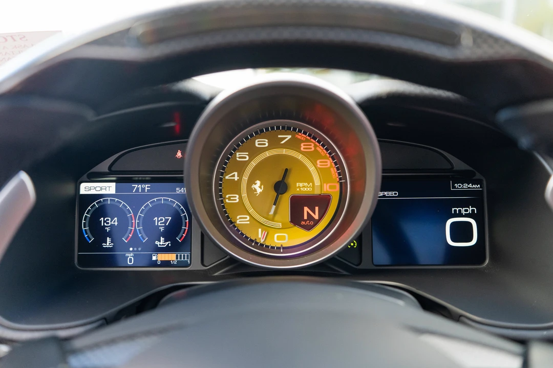 2019 Ferrari Portofino - Image 16 of 31