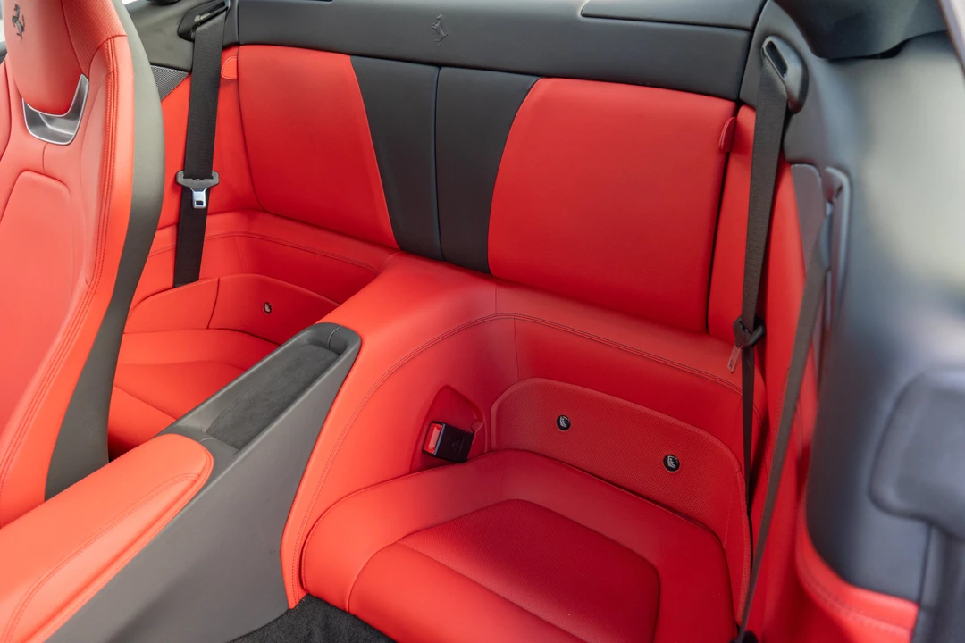 2019 Ferrari Portofino - Image 26 of 31