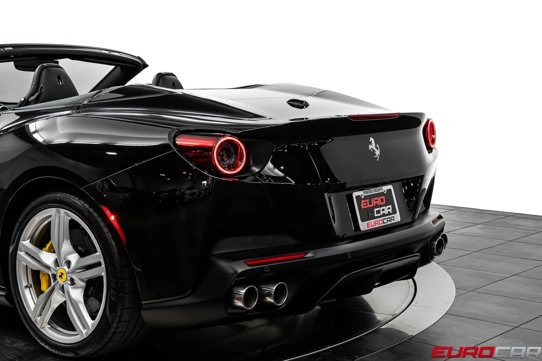 2019 Ferrari Portofino - Image 18 of 31