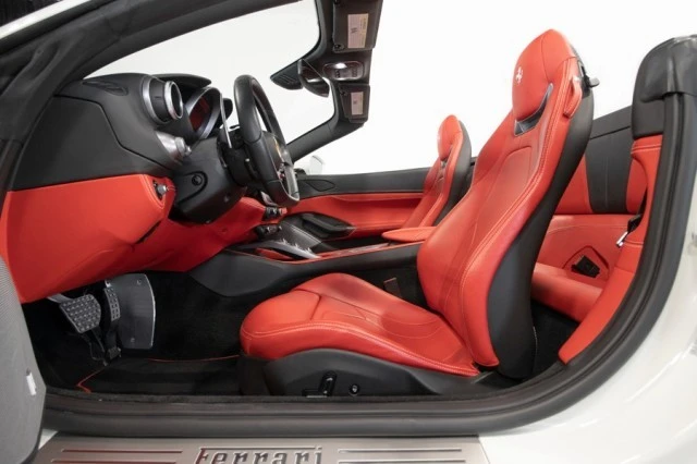 2019 Ferrari Portofino - Image 20 of 21