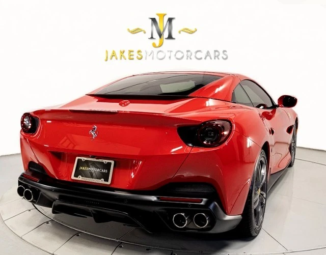 2019 Ferrari Portofino - Image 12 of 24