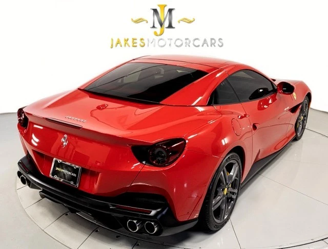 2019 Ferrari Portofino - Image 11 of 24